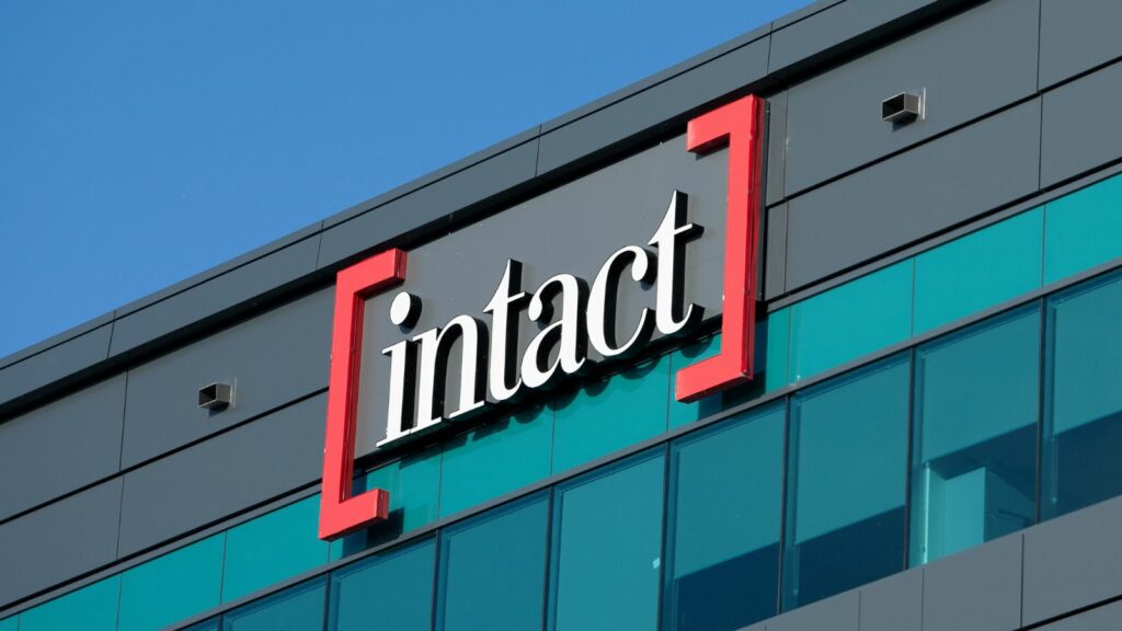 17 Stocks Canadians Are Holding for Stability — But Should They Be?