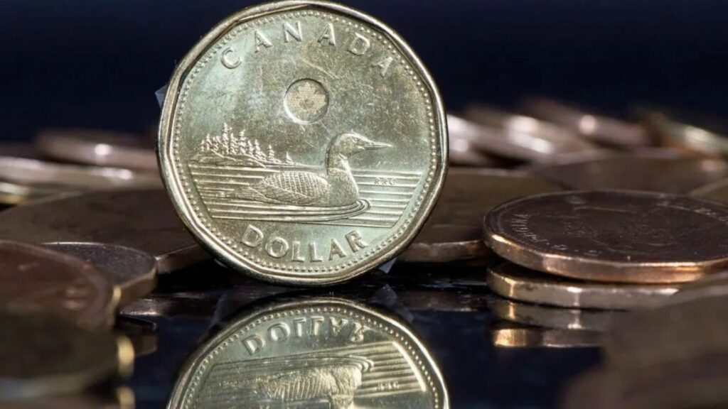 Loonie Falls to 70.7¢ U.S. as Canada-U.S. Rate Gap Widens to Largest Since Early 2025