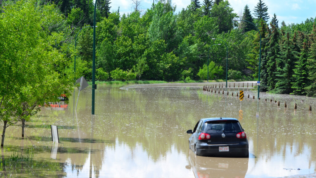 15 Summer Home Insurance Gaps Canadians Don’t Think About