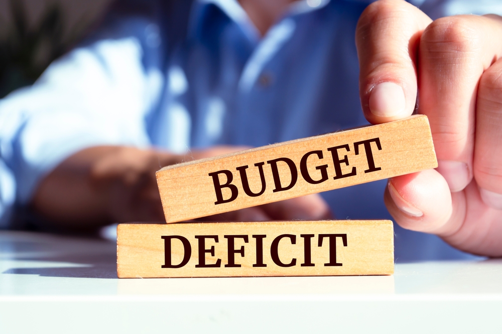 Operating Budgets with Persistent Deficits