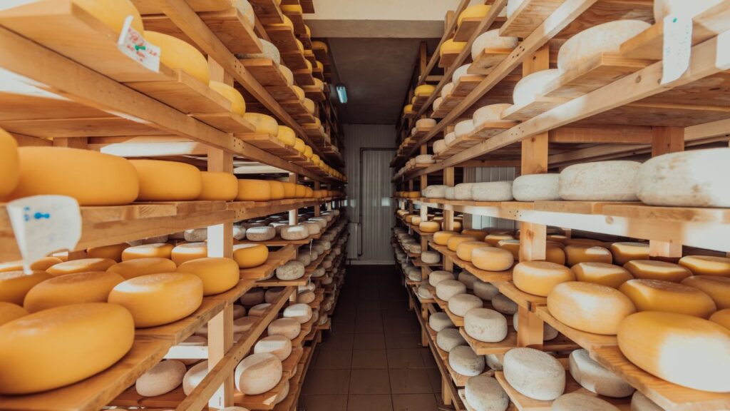 U.S. Commerce Filing Lists 47-Cent-Per-Pound Canadian Cheese Subsidy While European Entries Show Zero