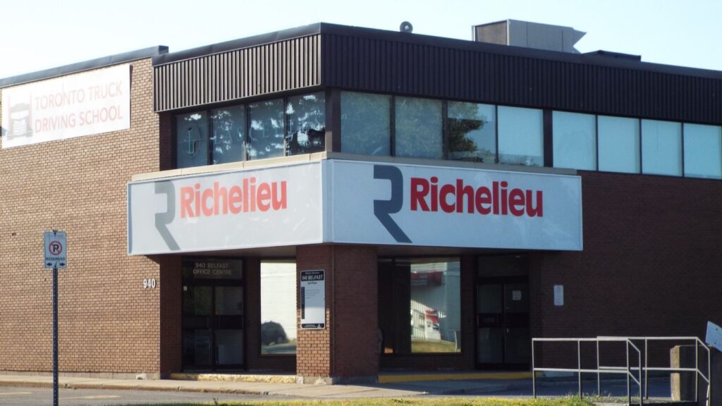 Canadian Hardware Supplier Reports $3 Million U.S. Tariff Refund as Cross-Border Sales Jump 12.6%